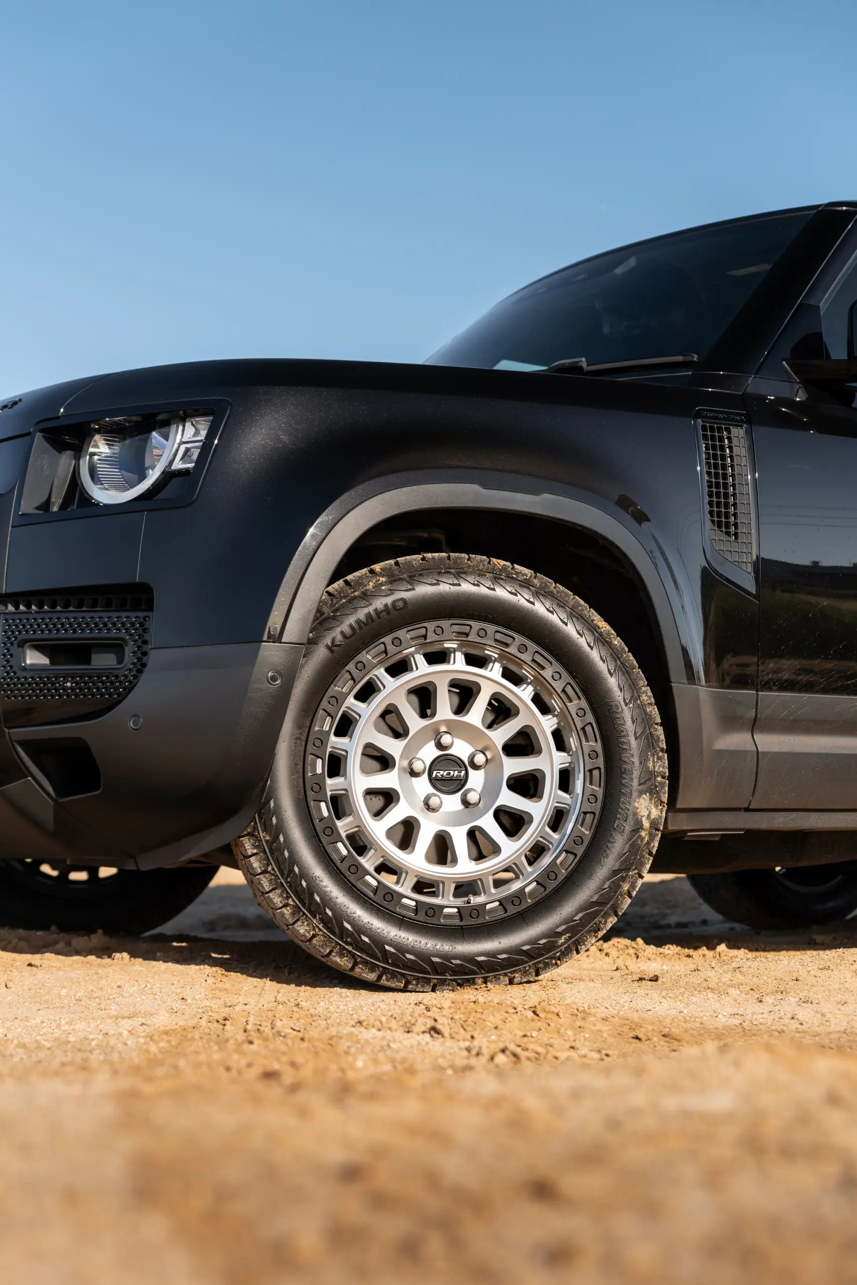 Black Land Rover Defender 90 with 20x9 +22 5x120 Machined Centre Black Lip ROH Assault Wheels