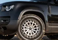 Black Land Rover Defender 90 with 20x9 +22 5x120 Machined Centre Black Lip ROH Assault Wheels