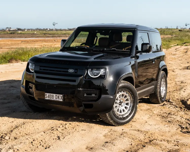 Defender 90 | Assault