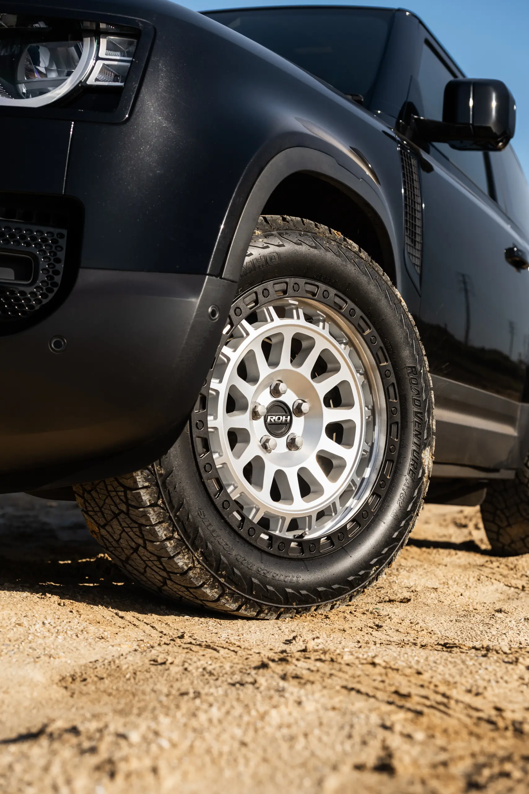 Black Land Rover Defender 90 with 20x9 +22 5x120 Machined Centre Black Lip ROH Assault Wheels