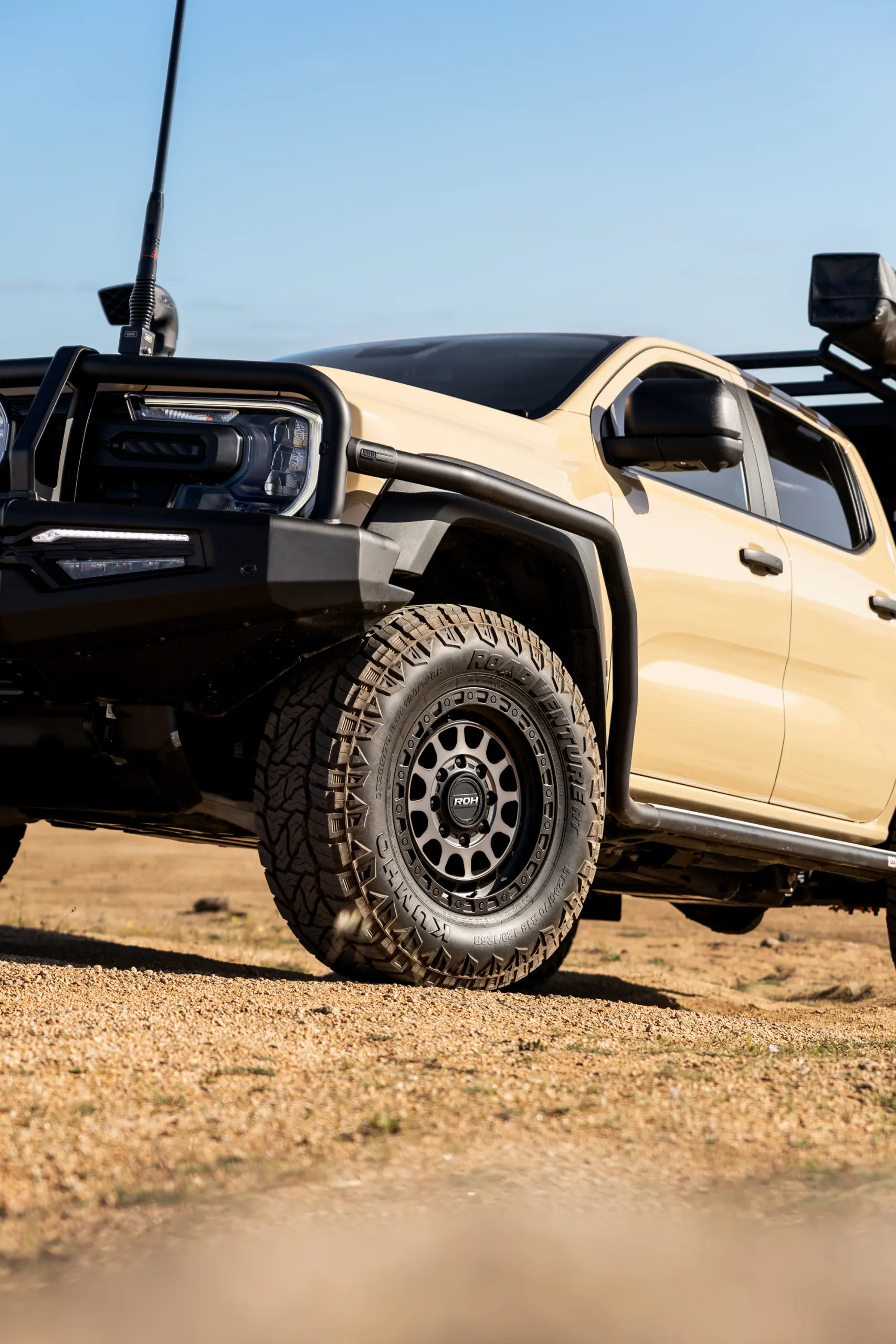 Ford Ranger Super Duty with 18x9 +20 Graphite Centre Black Lip Assault 4x4 Wheel Design off road