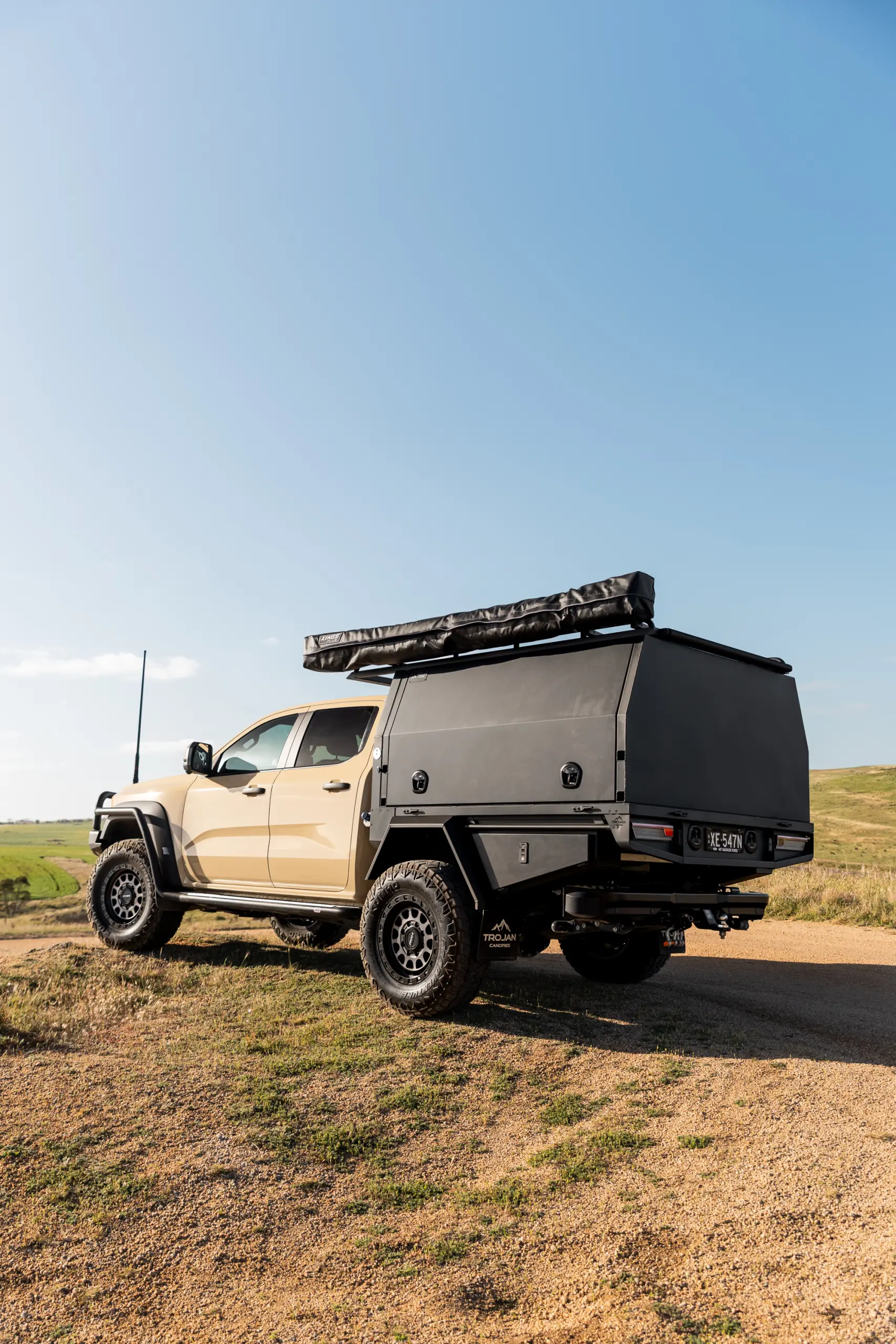Ford Ranger Super Duty with 18x9 +20 Graphite Centre Black Lip Assault 4x4 Wheel Design off road