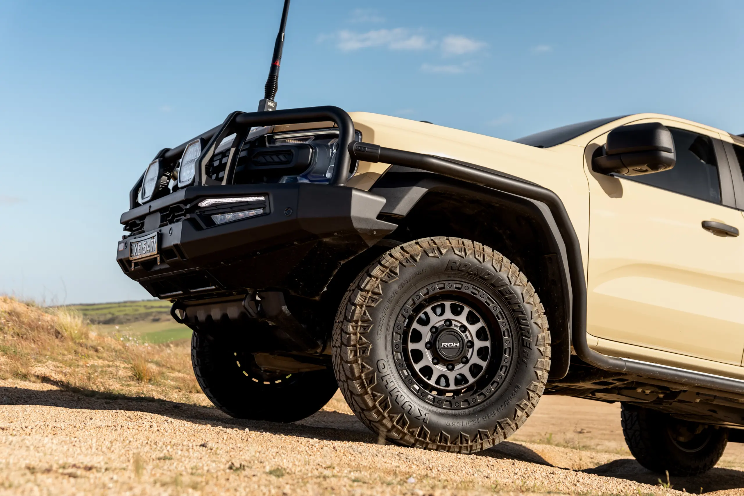 Ford Ranger Super Duty with 18x9 +20 Graphite Centre Black Lip Assault 4x4 Wheel Design off road