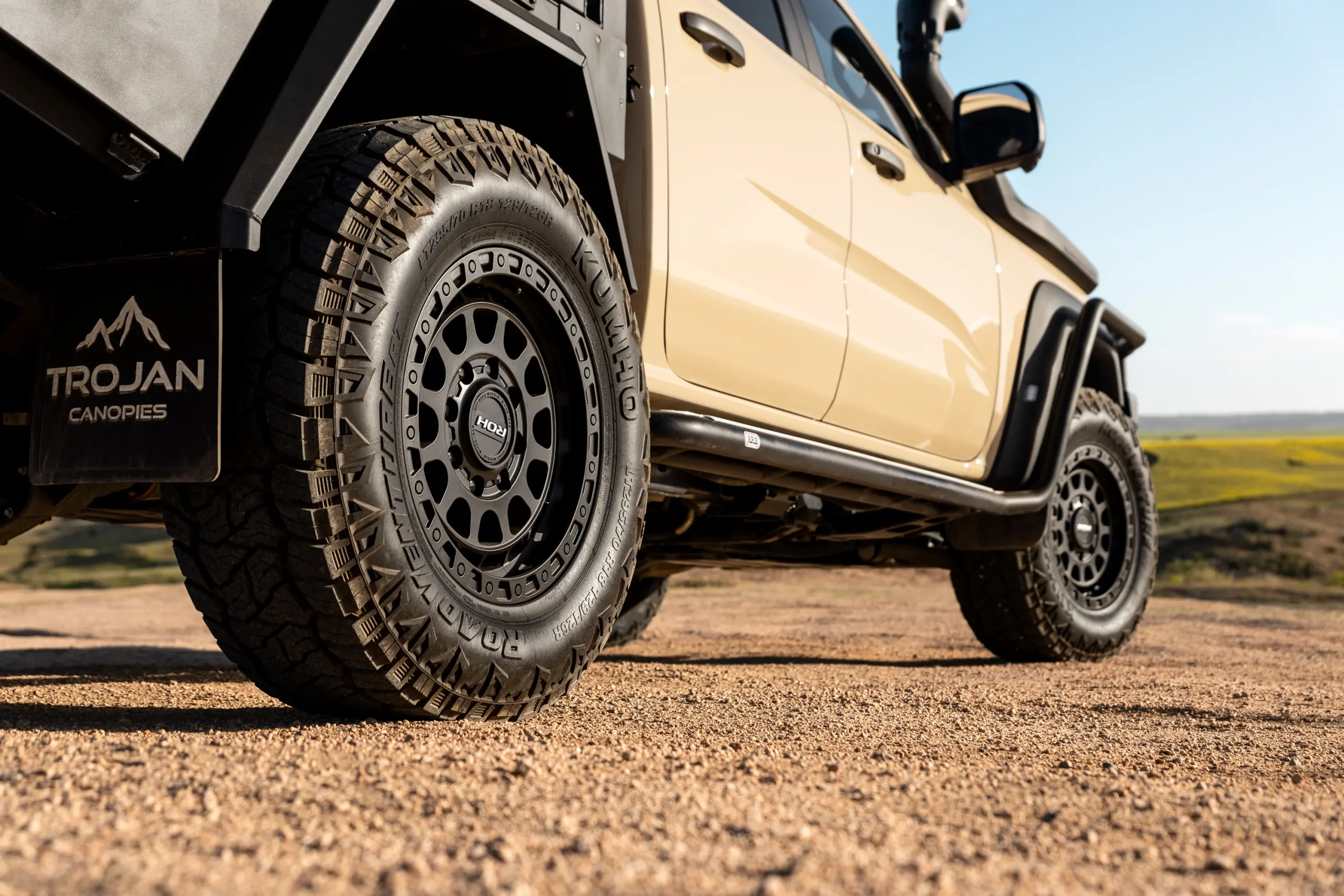 Ford Ranger Super Duty with 18x9 +20 Matte Black Assault 4x4 Wheel Design off road
