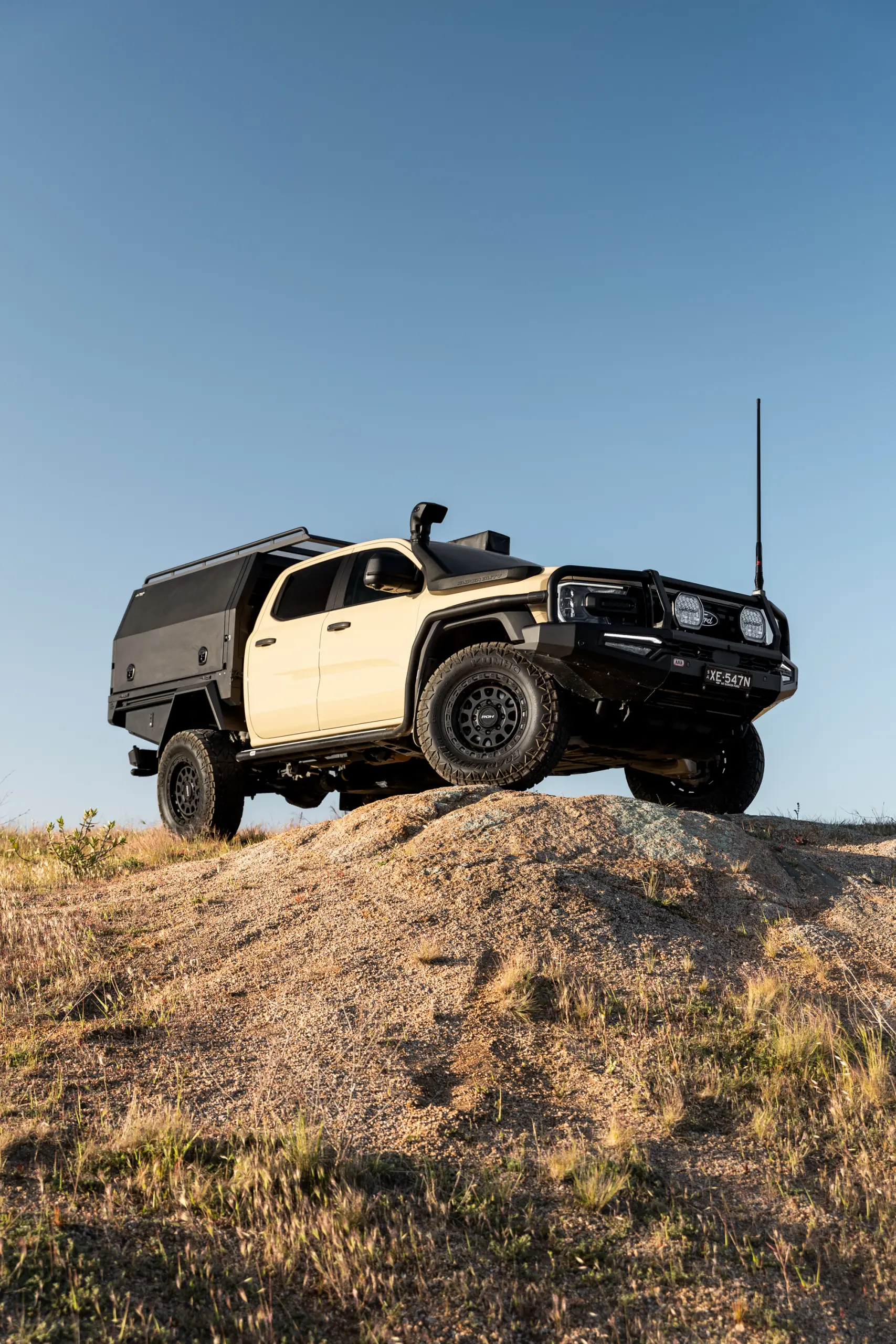 Ford Ranger Super Duty with 18x9 +20 Matte Black Assault 4x4 Wheel Design off road