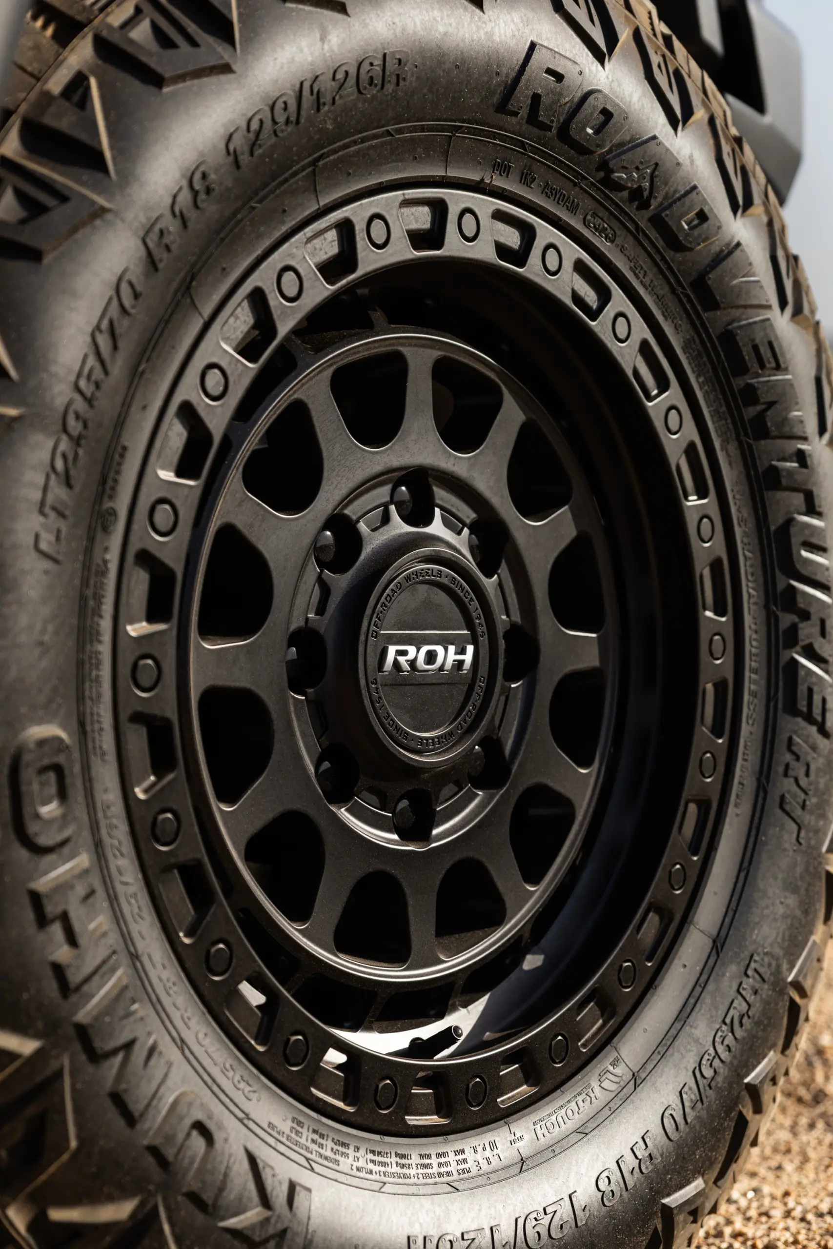 Ford Ranger Super Duty with 18x9 +20 Matte Black Assault 4x4 Wheel Design off road