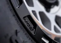 Close-up of lip on ROH Atlas 4x4 Wheel in Machined Centre Black Lip finish
