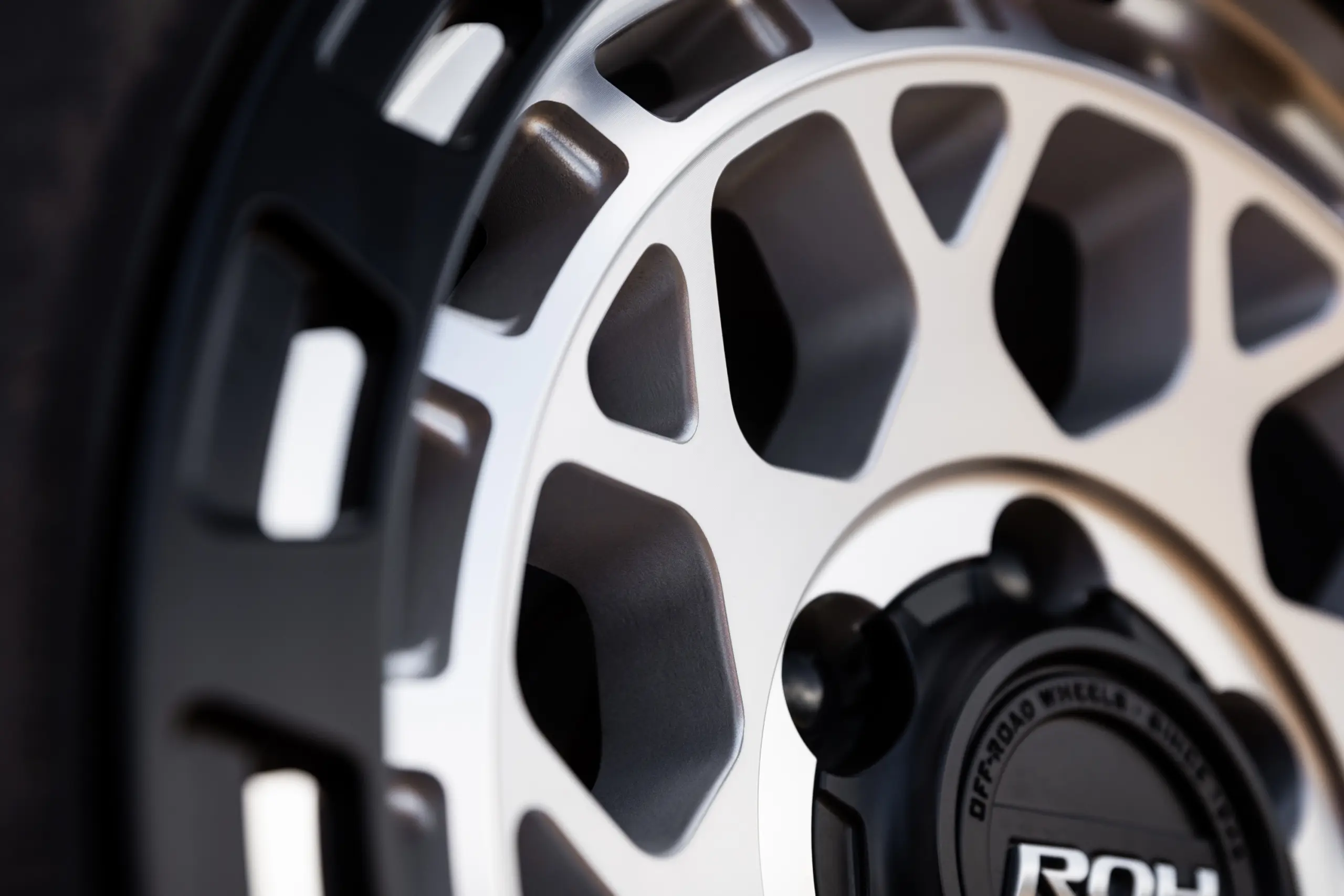 Close-up of spoke on ROH Atlas 4x4 Wheel in Machined Centre Black Lip finish