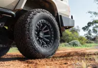 Toyota LandCruiser 76 Series with Graphite Centre Black Lip Raid 5 4x4 Wheel off road