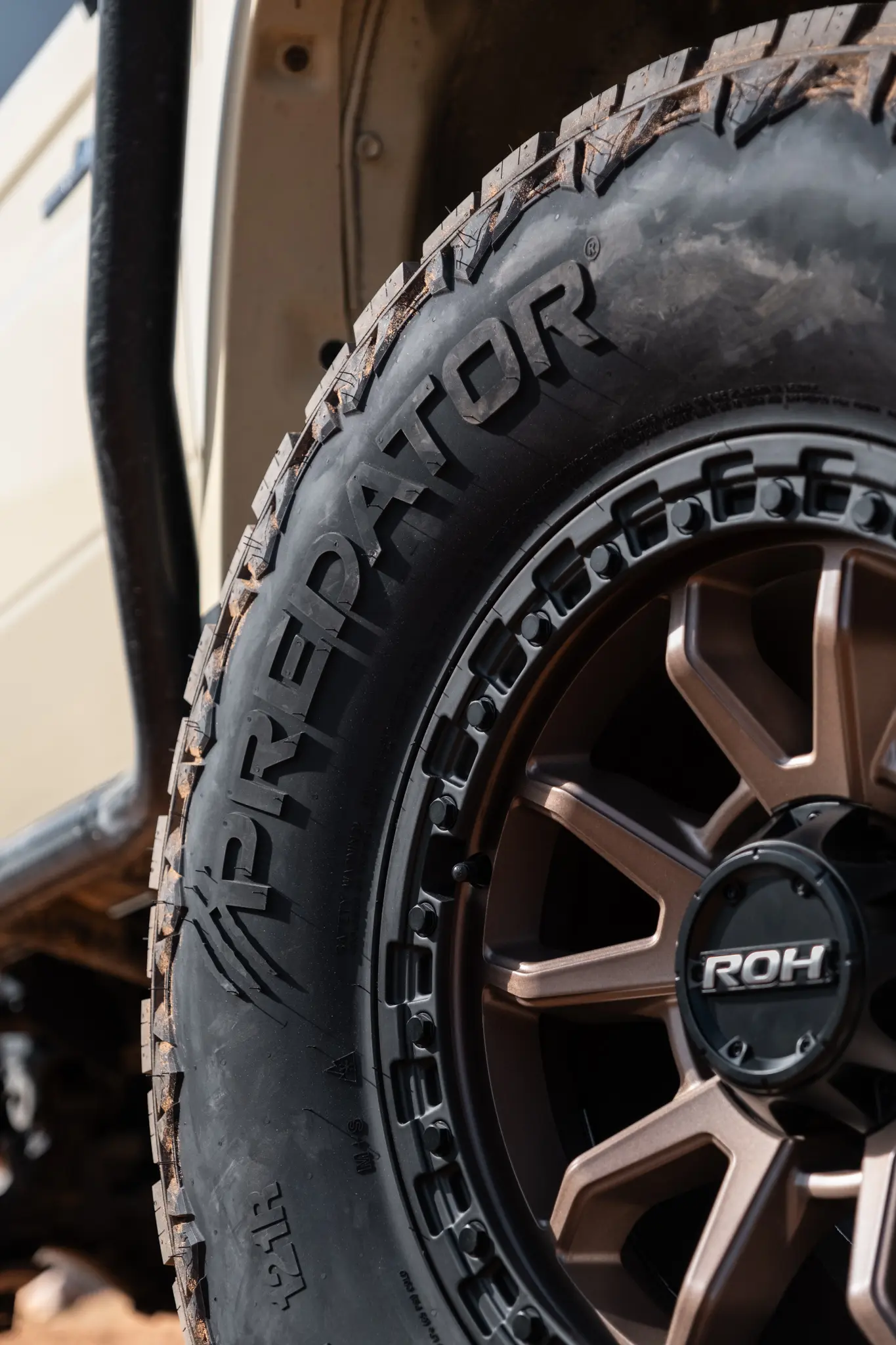 Toyota LandCruiser 76 Series Landcruiser with Bronze Centre Black Lip Raid 5 4x4 Wheel off road