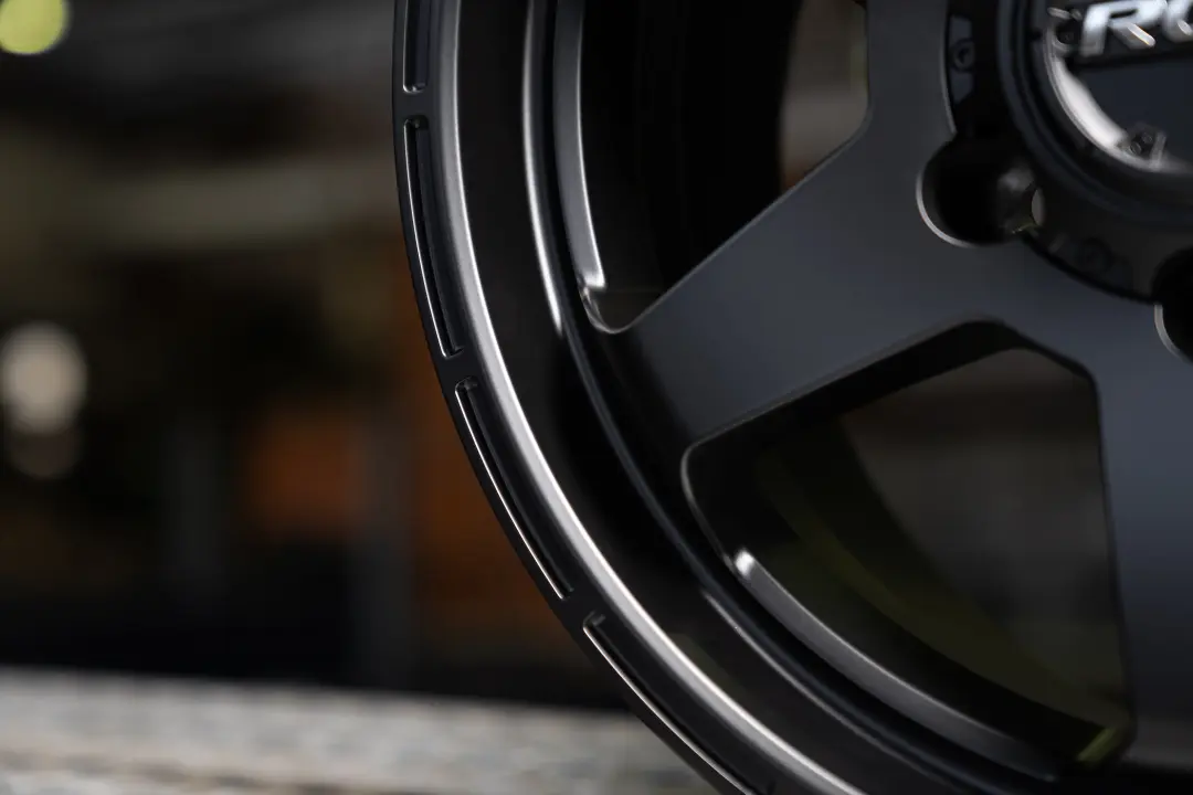 Detail image of ROH Torque 4x4 Alloy Wheel in Matte Black in warehouse