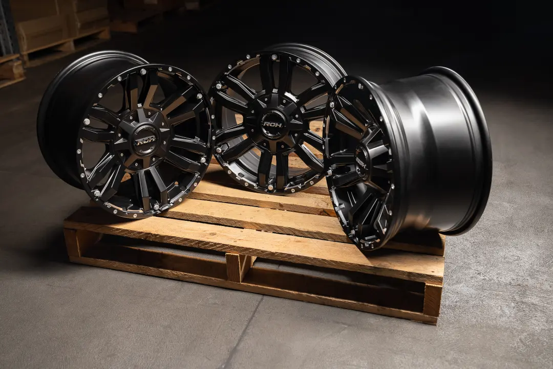 ROH Vapour 4x4 Alloy Wheel Matte Black Machined Accents on pallet in warehouse