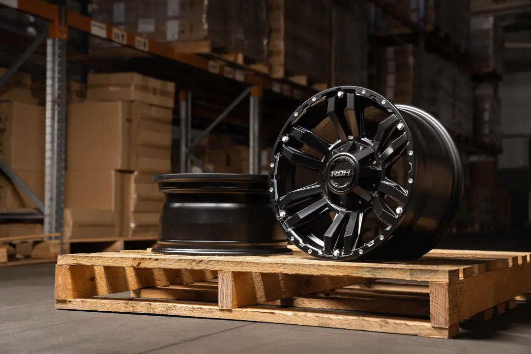 ROH Vapour 4x4 Alloy Wheel Matte Black Machined Accents on pallet in warehouse