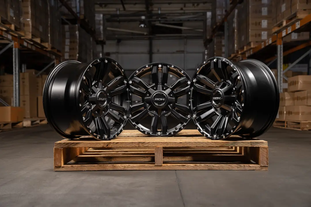 ROH Vapour 4x4 Alloy Wheel Matte Black Machined Accents on pallet in warehouse