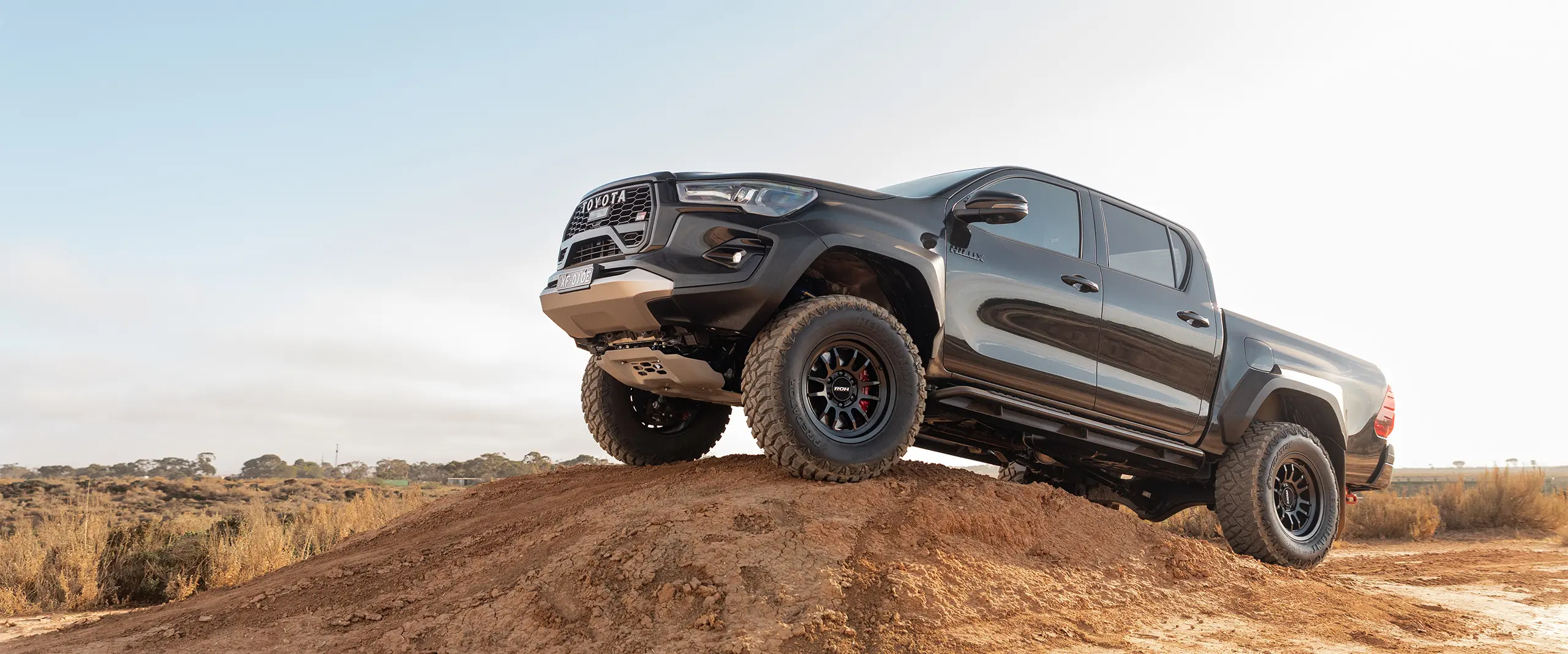 Toyota Hilux N80 4x2 SR5 Hi-Rider 2015-2025