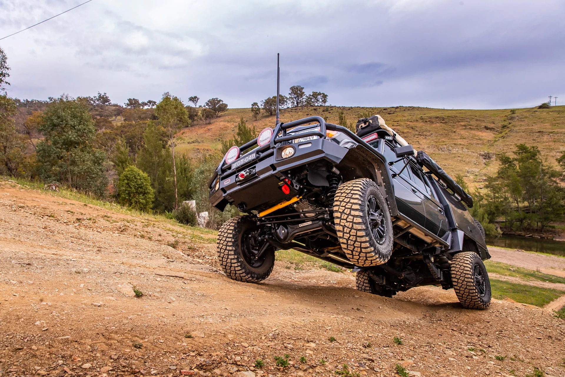 ROH 4x4 Vapour wheels getting air on 79 Series LandCruiser